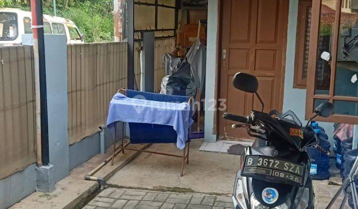 Di Jual Rumah Siap Huni 2 Kavling Dalam Komplek Reni Jaya Pamulang Rumah 2 Kavling 2 Lantai Akses Jalan 2 Mobil Komplek Besar Ada Masjid Besar Di Dalam Nya Mudah Di Akses Deket Ke Kampus Uin,deket Ke Beberapa Universitas Pamulang Cocok Untuk Yang Kerja Di 2