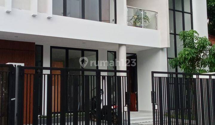 Dijual Rumah Baru Mewah Dalam Komplek Lengkap Dengan Kolam Renang Rumah Di Bangun Dengan Material Premium Lokasi Strategis Mudah Di Akses Selangkah Ke Mall Pondok Indah,deket Ke Terminal Mrt Lebak Bulus,deket Ke Toll Jor  Aman Nyaman Bebas Banjir  1