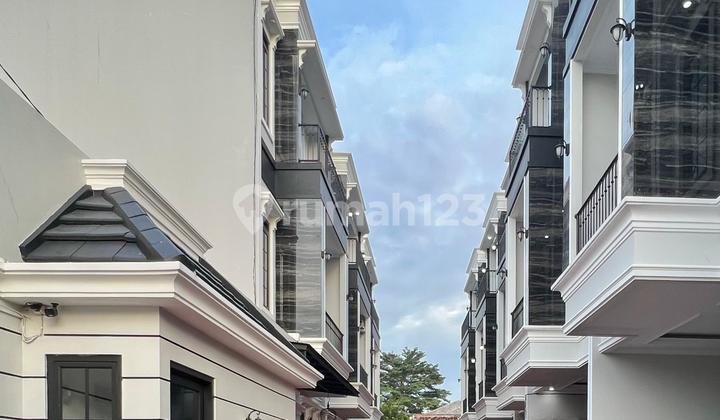 Dijual Rumah Baru Mewah 3 Lantai Akses Jalan 2 Mobil Lokasi Dalam Cluster Lokasi Mudah Di Akses Deket Ketoll Brigif Deket Ketoll Tb Simatupang Deket Ke Stasiun Lenteng Agung Deket Kemall Cilandak Deket Ke Terminal Ragunan Lokasi Aman Nyaman Dam Bebas Banj 2