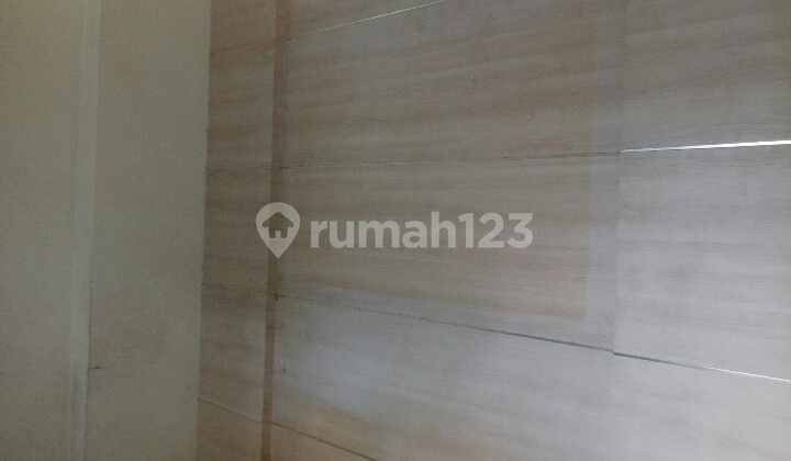 Ruko 4 Lantai Pada Area Bisnis dan Perkantoran Kebayoran Baru Jakarta 5