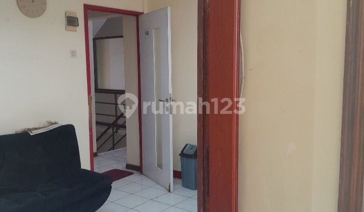 Semi-Furnished Office Space in Kebayoran Baru Business and Office Complex, South Jakarta 2