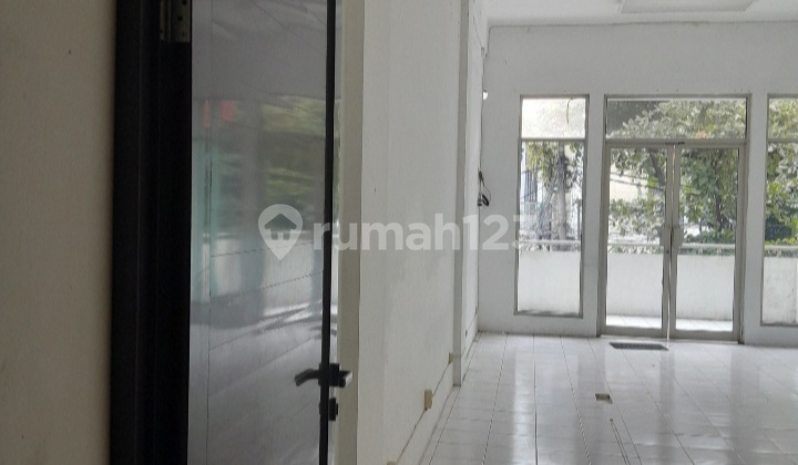 One-Story Office Space in Grand Panglima Polim Complex, Kebayoran Baru, South Jakarta 2
