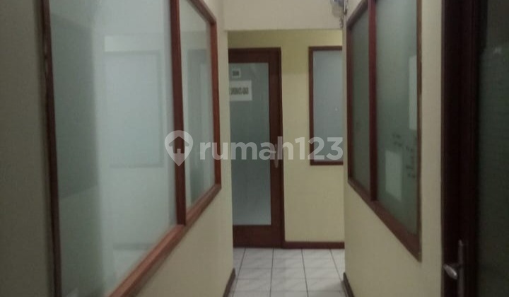 Office Space in Dutamas Office Complex, Kebayoran Baru, South Jakarta 1
