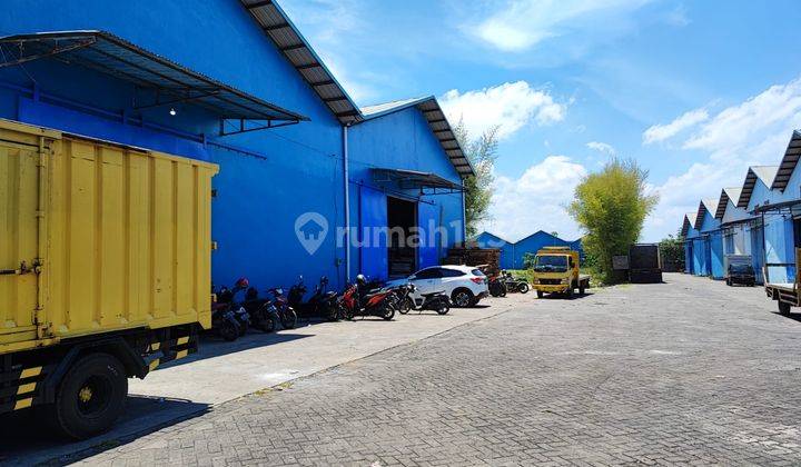 Disewakan Gudang Serba Guna Galangan Kapal  1
