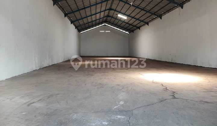 Disewakan Gudang Serba Guna Galangan Kapal  9