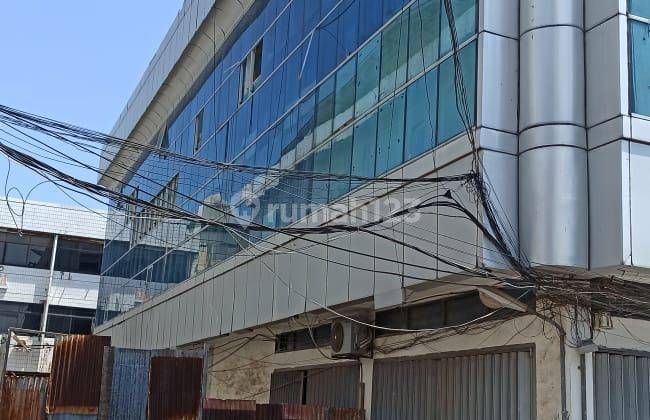 Turun Harga Disewakan Ruko 3 Lantai Area Ahmad Yani Makassar  4