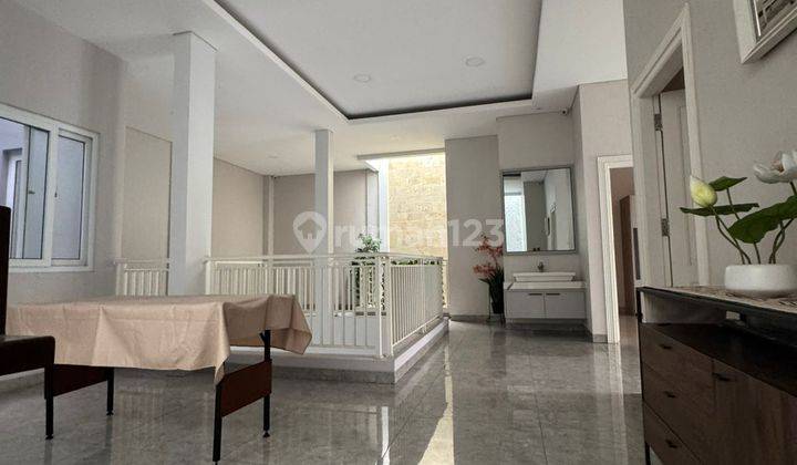 Rumah di Taman Palem Lestari Luas 12x51m  2 Lantai Shm Furnished 1
