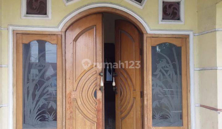 Rumah bagus,2 lantai, lokasi ramai,dekat terminal  5