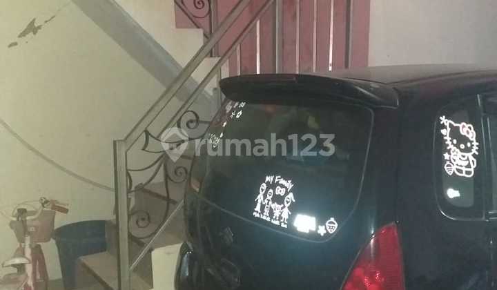 Rumah SHM 2 lantai dekat pertokoan dan perkantoran  6