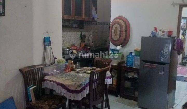 Rumah SHM 2 lantai dekat pertokoan dan perkantoran  9