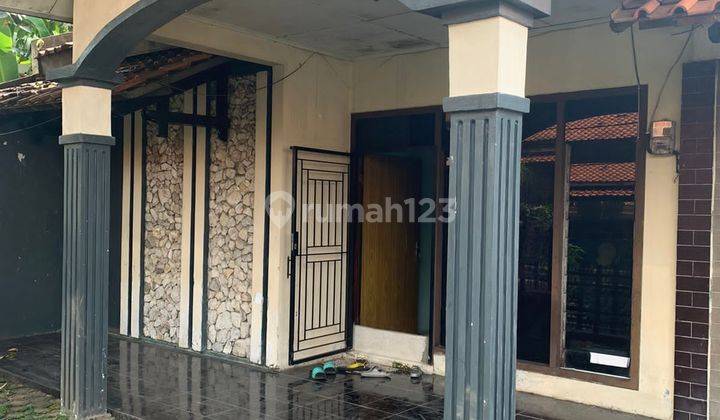 Rumah Strategis shm  akses Mobil dekat fasilitas umum di Tegal 1