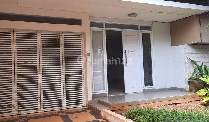 Rumah disewakan lebar 9 , 3 kamar tidur diSummarecon Bekasi 2