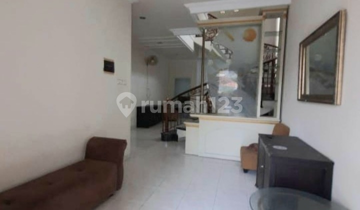 For Sale/ Rent House North Tenggilis East Surabaya 2