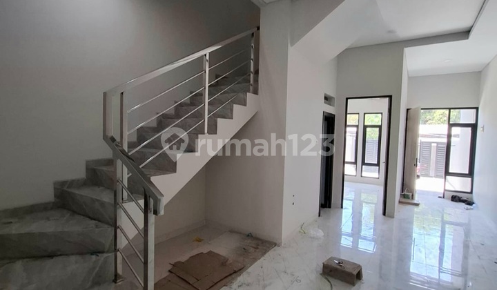 For Sale Quick House in South Tenggilis Mejoyo, South Surabaya 2
