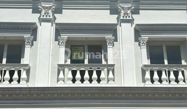 For sale/rent Royal Palace shop house Sidoarjo For sale/rent Royal Palace shop house Sidoarjo