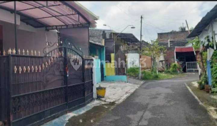 House in Klipang Sendangmulyo, Tembalang, Semarang City, near Al Fattah Mosque Roundabout, Sendangmulyo Market, Ketileng Hospital, Primaya Hospital. 2