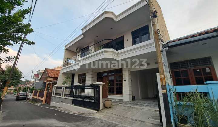 Rumah 2 Lantai Mewah Strategis Jalan Gombel Permai Ngesrep Banyumanik 2
