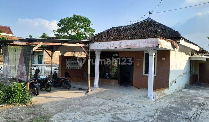 Rumah Bgs Halaman Luas Lemah Gempal Bulustalan Dkt Basudewa 2