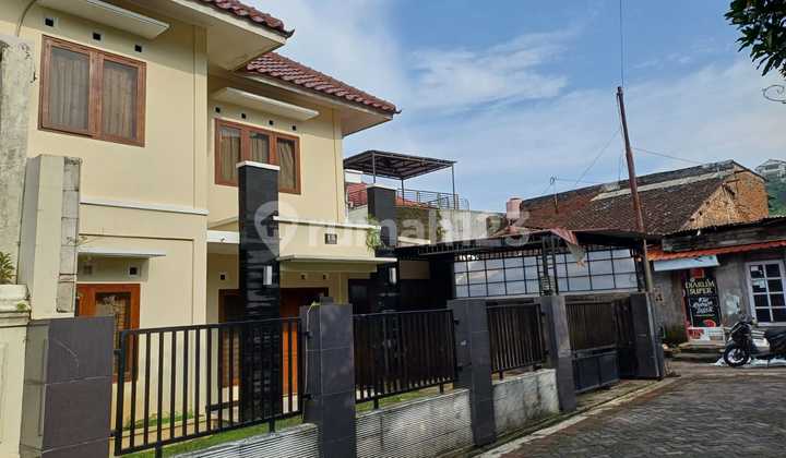 Rumah Bgs Mewah 2 Lt Jalan Jangli Jrobang Nngesrep Srondol Banyumanik  1