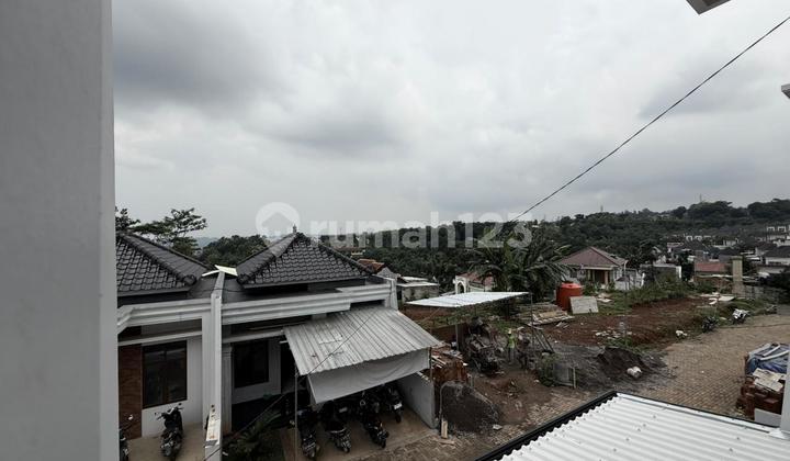 House in Grafika Gedawang Banyumanik Semarang Upper Near SMKN 11 & SMAN 9 Semarang Near Banyumanik Hospital & Hermina Hospital Not Far From Banyumanik Toll & Campuses in Tembalang 2