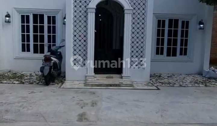 Rumah Mewah Strategis Dgn Kolam Renang Kedungmundu Tembalang Kota Semarang 2