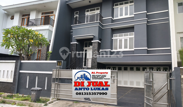 0446Ja Rumah 3Lantai Parkir Luas Dekat Mall Mkg Rapi Bersih Rp6.5m Nego Canopy #Contack:menerima Titip Jual,Beli,Sewa Property Hub:antolukas Wa 0813xxxxxxxx 2