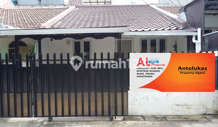 (0154SA)DI SEWA RUMAH KELAPA GADING RAPI BERSIH sudah DI CAT BARU Rp47JUTA nego Canopy 2