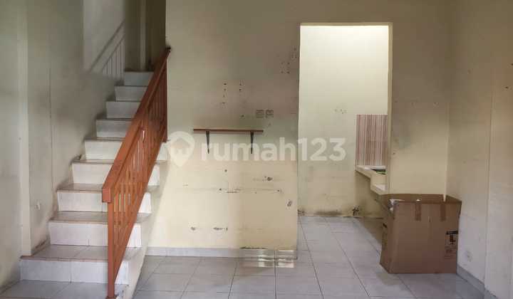 0440SB HOUSE Near Menceng Raya 2 Floors Neat, Clean, Already RENOVATED Rp24 million Negotiable Accept Consignment Sales, purchases, rentals Property Hub Antolukas Wa 0813 1535 7990