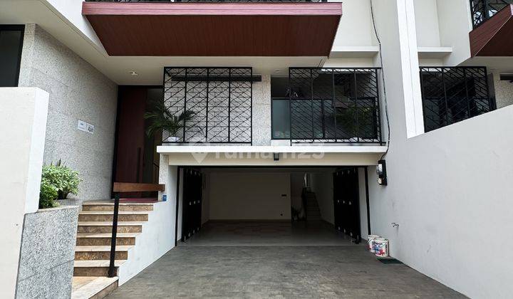 Forsale Modern Tropical Townhouse At Kemang Jakarta Selatan 2