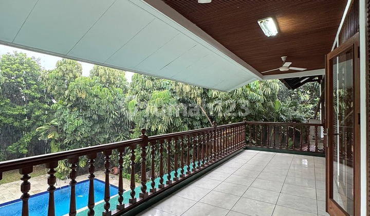 Disewakan Rumah Nyaman Siap Huni di Kemang- Jakarta Selatan Disewakan Rumah Nyaman Siap Huni di Kemang- Jakarta Selatan