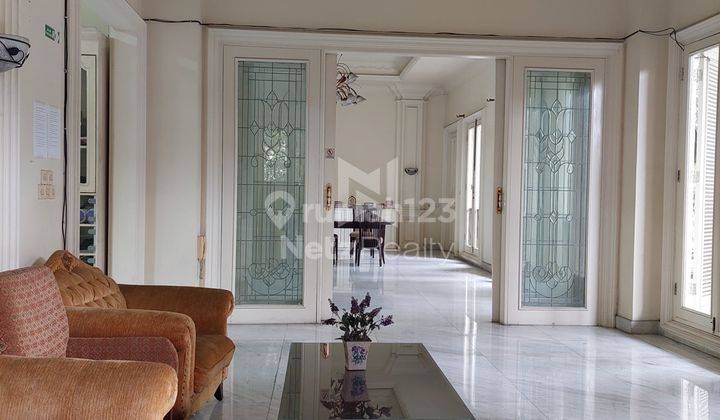 Rumah di Pondok Indah, Jakarta Selatan Hook Strategis 3