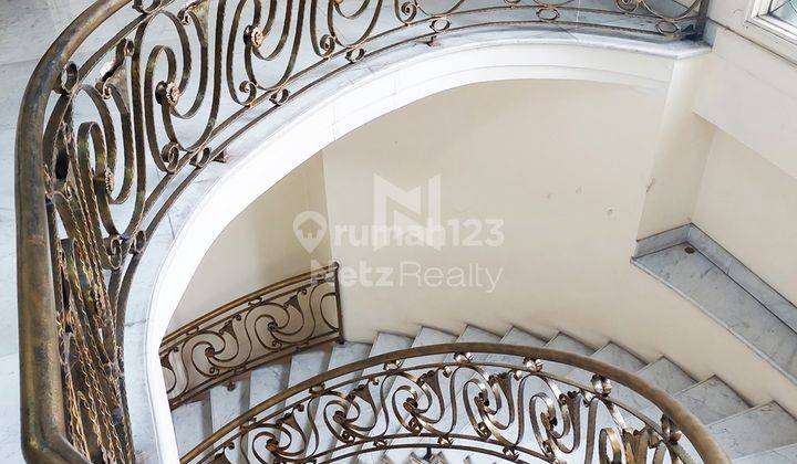 Rumah di Pondok Indah, Jakarta Selatan Hook Strategis 6