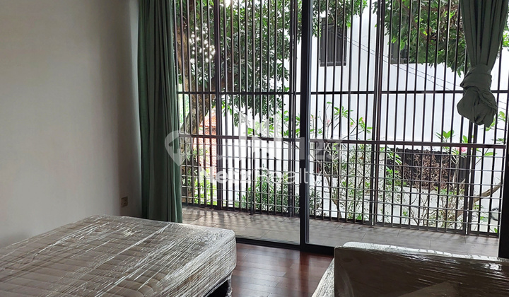 Rumah di Kemang, Jakarta Selatan ~ Dalam Townhouse ~ Swimming Pool 16