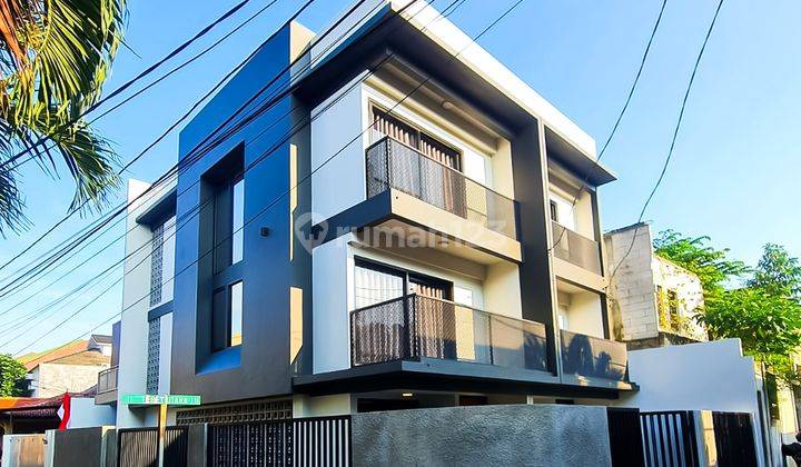 Dijual Minimalis Modern House di Daerah Tebet, Jakarta Selatan 1