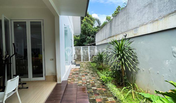 Dijual Modern House di Daerah Jagakarsa, Jakarta Selatan Furnish 2