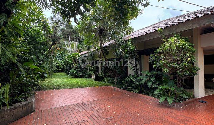 Dijual Rumah Lama Terawat di Kemang, Jakarta Selatan 2