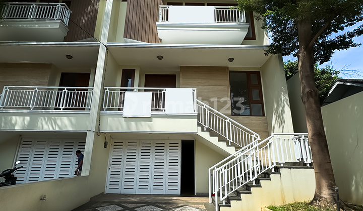 Dijual Rumah Siap Huni Kemang, Pejaten Jakarta Selatan Dijual Rumah Siap Huni Kemang, Pejaten Jakarta Selatan