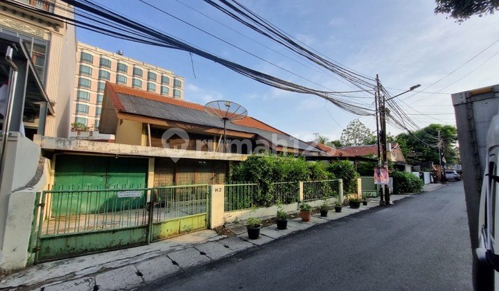 Rumah Asri Harga Mendekati NJOP Jl. Kramat, Jakarta Pusat