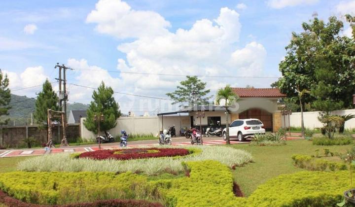 Villa Mewah Nan Asri Di Cicadas Ciampea, Bogor