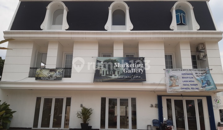 Beautiful Roadside Ruko in Rempoa, South Tangerang 2