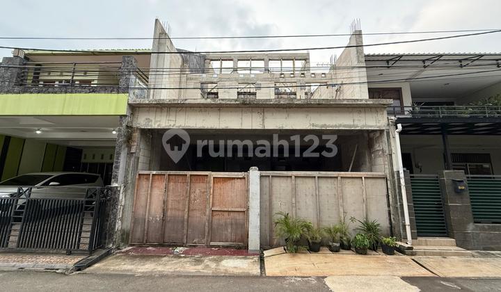 Rumah Dalam Komplek di Pondok Bambu, Jaktim 2