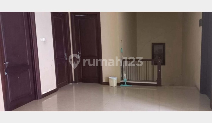 Rumah Unfurnished SHM Graha Famili dekat Pakuwon Mall dan National Hospital 2