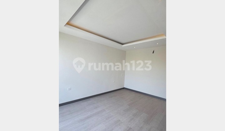 Baru grees modern minimalis woodland citraland 2