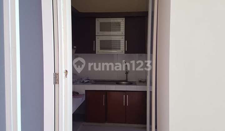 Worth it to buy row jalan 3 mobil rumah di citraland surabaya 2