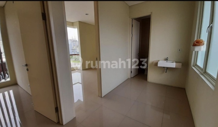 Murah rumah dgn row jalan lebar luar cluster di northwest 2