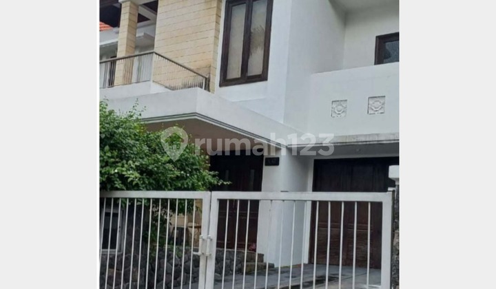Rumah Unfurnished SHM Graha Famili dekat Pakuwon Mall dan National Hospital Rumah Unfurnished SHM Graha Famili dekat Pakuwon Mall dan National Hospital