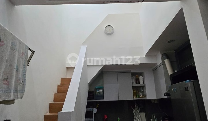 Rumah semifurnish siap huni dekat dengan akses tol 2