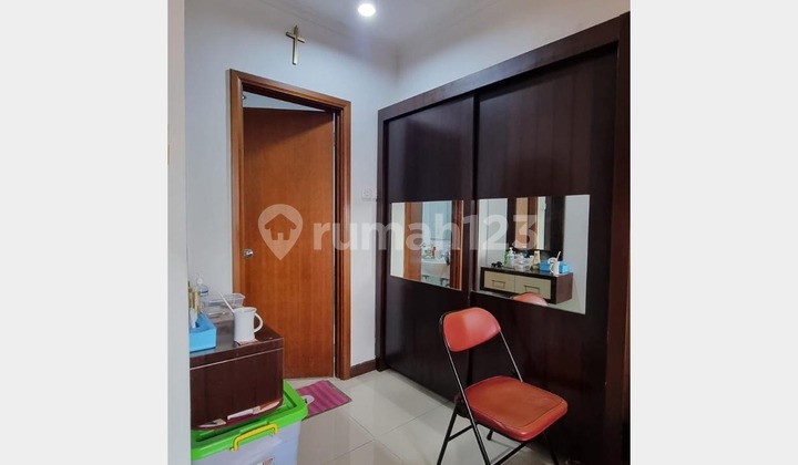 Apartment 3 BR Bagus Furnished Waterplace Pakuwon Indah Surabaya Barat