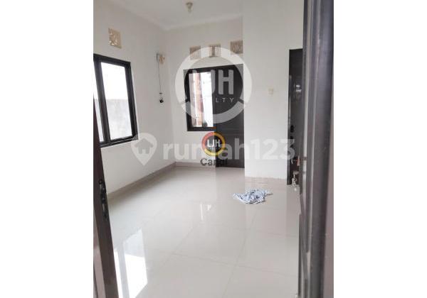 Rumah di Taman Seminyak Teras Bali Mijen Semarang 2