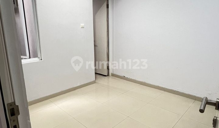 Disewakan Rumah Komplek Green Permata Jakarta Selatan